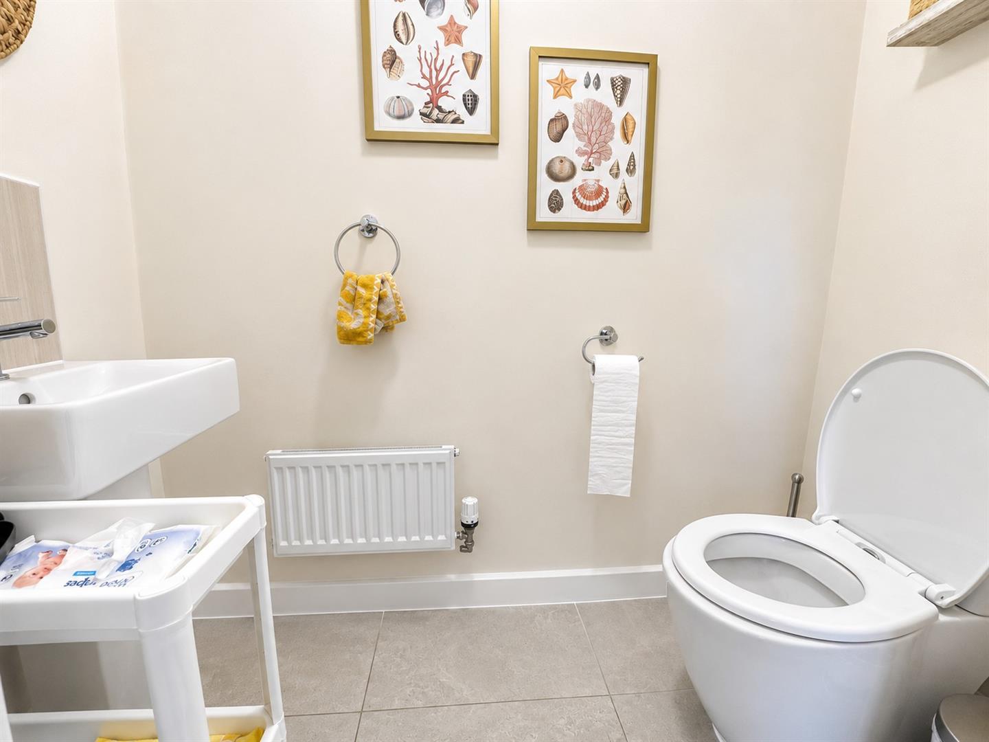 Greenkeepers Road, Great Denham, Bedford
